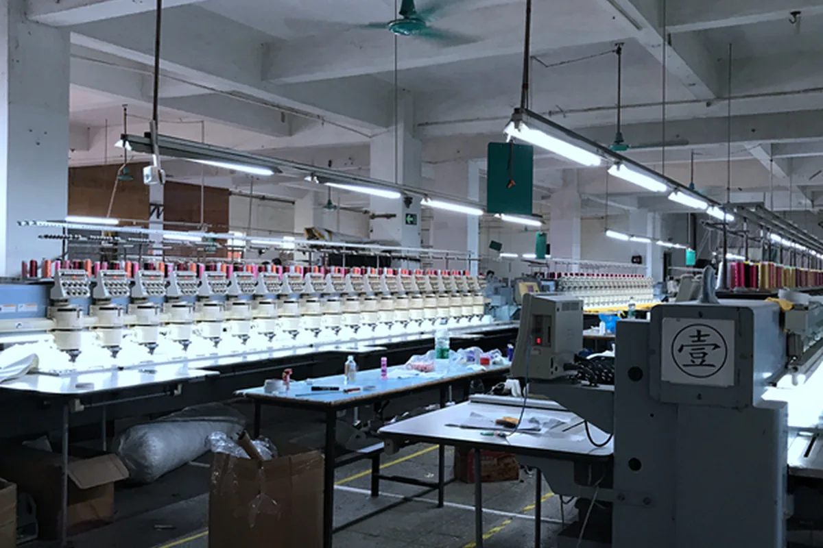 壹陆捌毛绒玩具工厂电脑刺绣生产现场