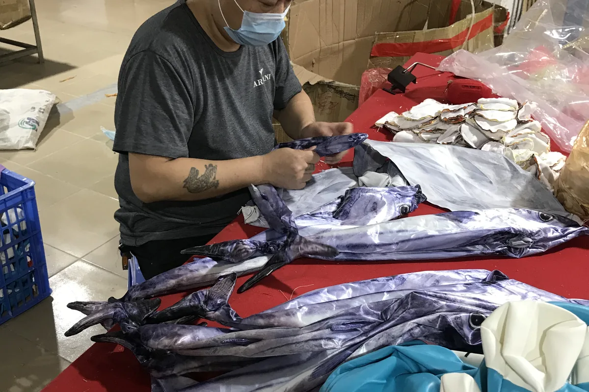 壹陆捌毛绒玩具工厂翻皮整形生产现场